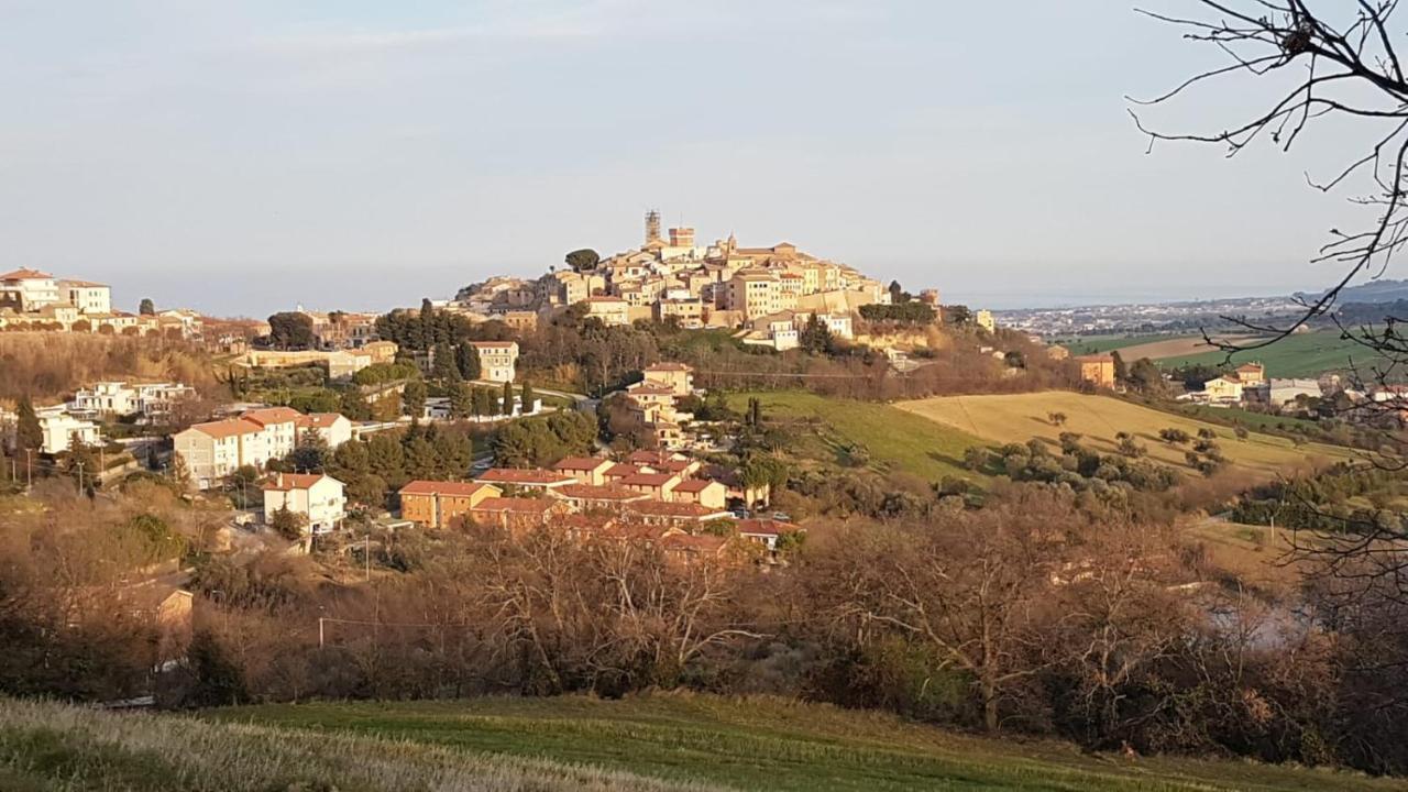 B&B Porta Girone Civitanova Alta Exterior photo